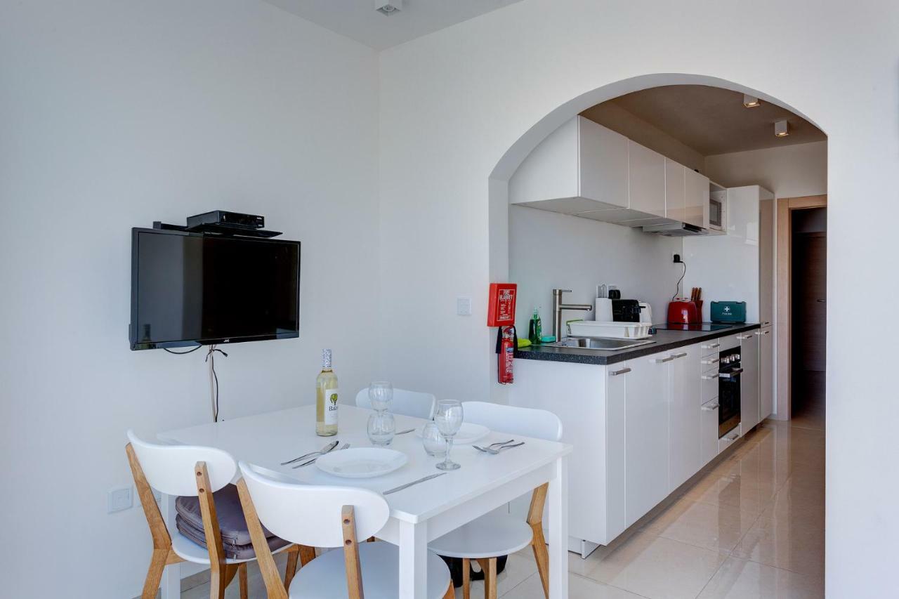 Апартаменты Cosy 1Br Penthouse With Terrace, Great Location Gzira Экстерьер фото